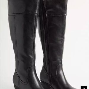 Torrid Black Knee-High Women's Boots